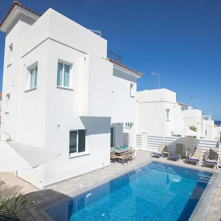 Romeo & Juliet Villa Protaras