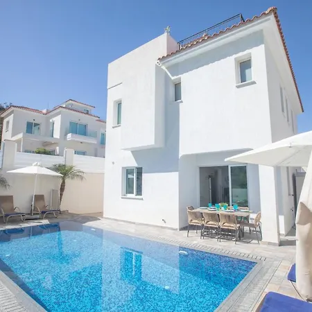 Romeo & Juliet Villa