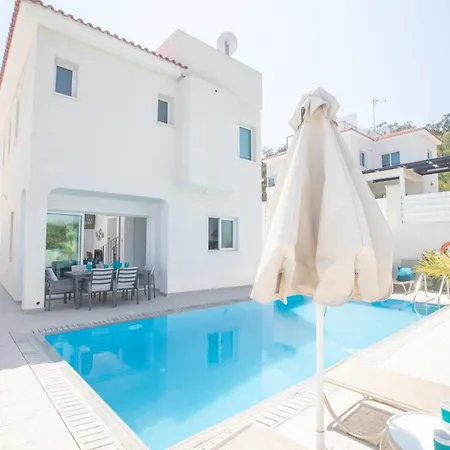 Romeo & Juliet Villa