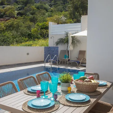Romeo & Juliet Villa