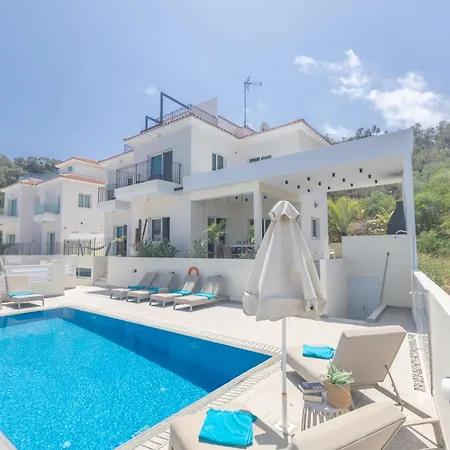 Romeo & Juliet Villa