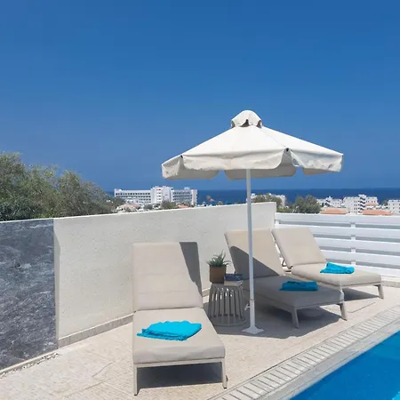 Romeo & Juliet Villa