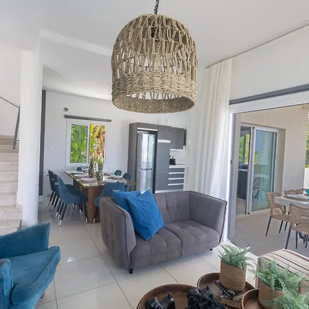 Romeo & Juliet Villa *