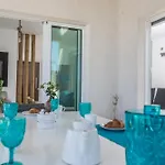 Romeo & Juliet Villa