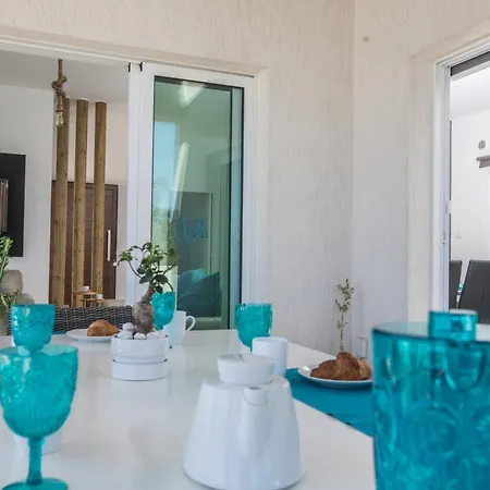 Romeo & Juliet Villa