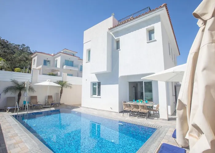 Romeo & Juliet Villa