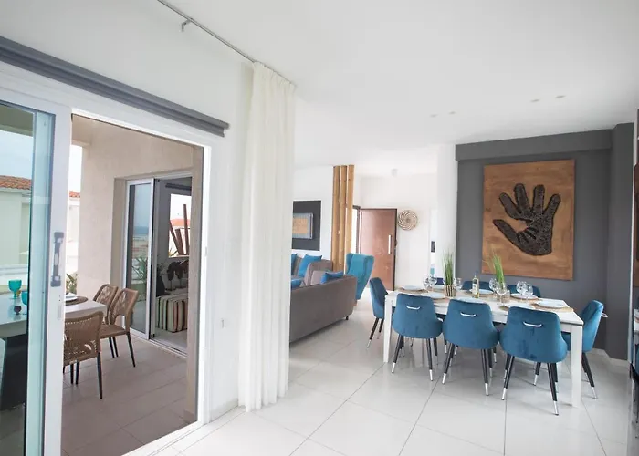 Romeo & Juliet Villa *