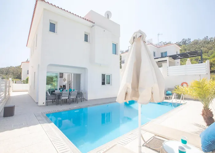 Romeo & Juliet Villa