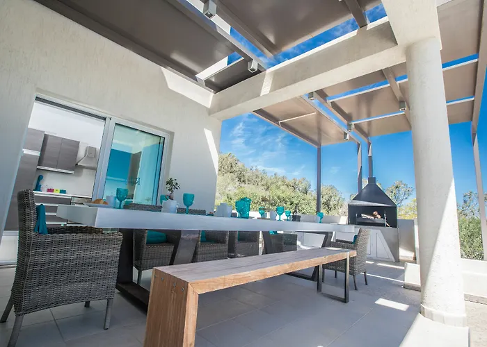 Romeo & Juliet Villa